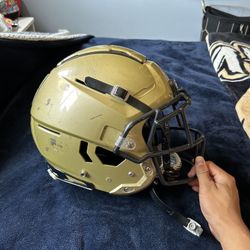 Schutt F7 Helmet