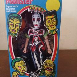 Neca Ben Cooper Monster Vampire Girl New