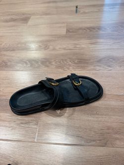 Zara sandal size 40