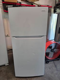 Frigidaire Refrigerator