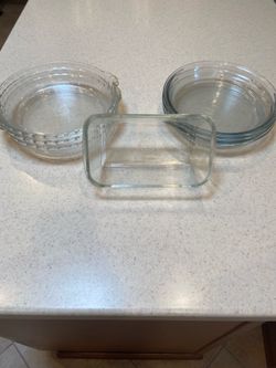 Pyrex and Anchor Pie Plates