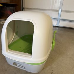 Purina tidy Cats Litter Box 
