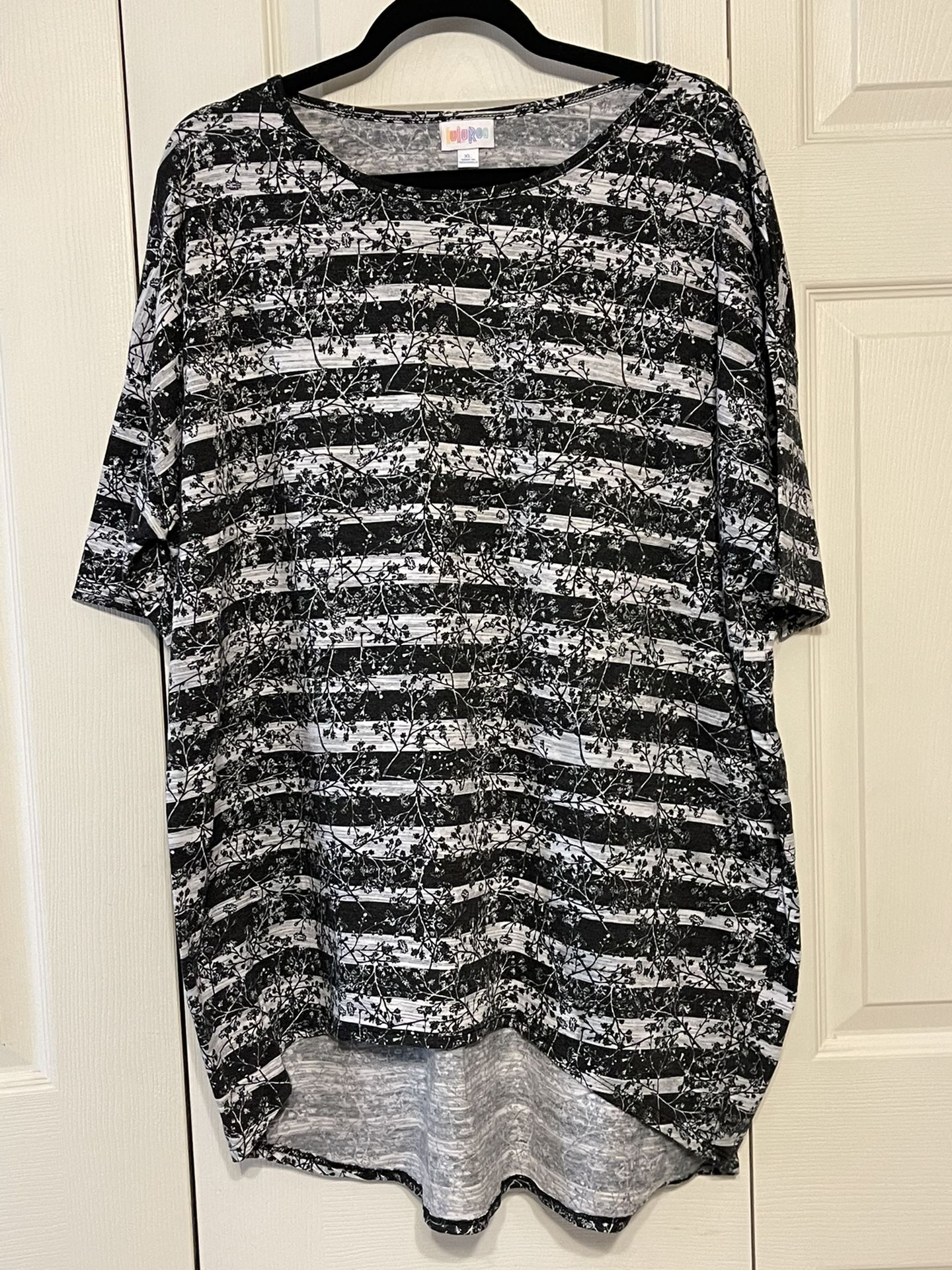 LuLaRoe Hi/Low Top XL