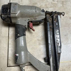 Porter Cable 16 Gauge Finish Nail Gun 