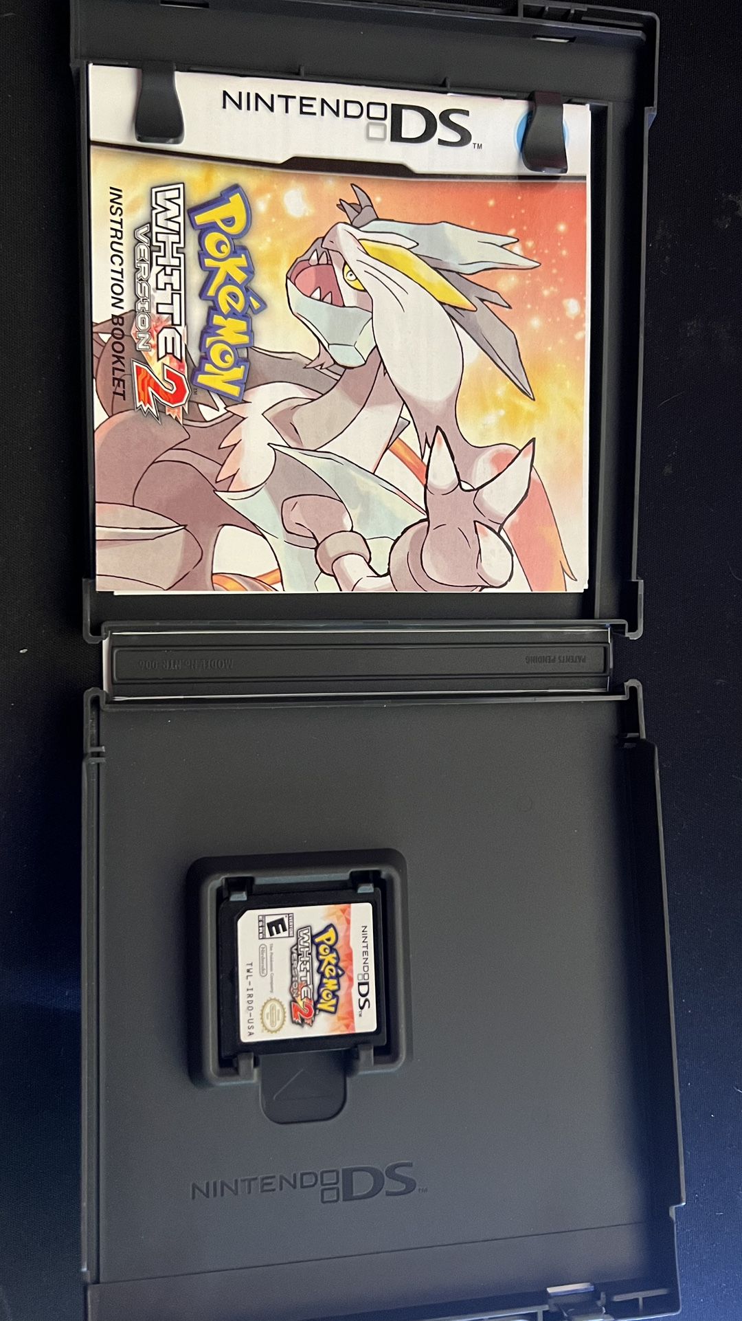 Pokémon White 2 (cib) All Inserts