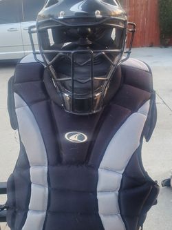 Catchers Mask And Chest Guard