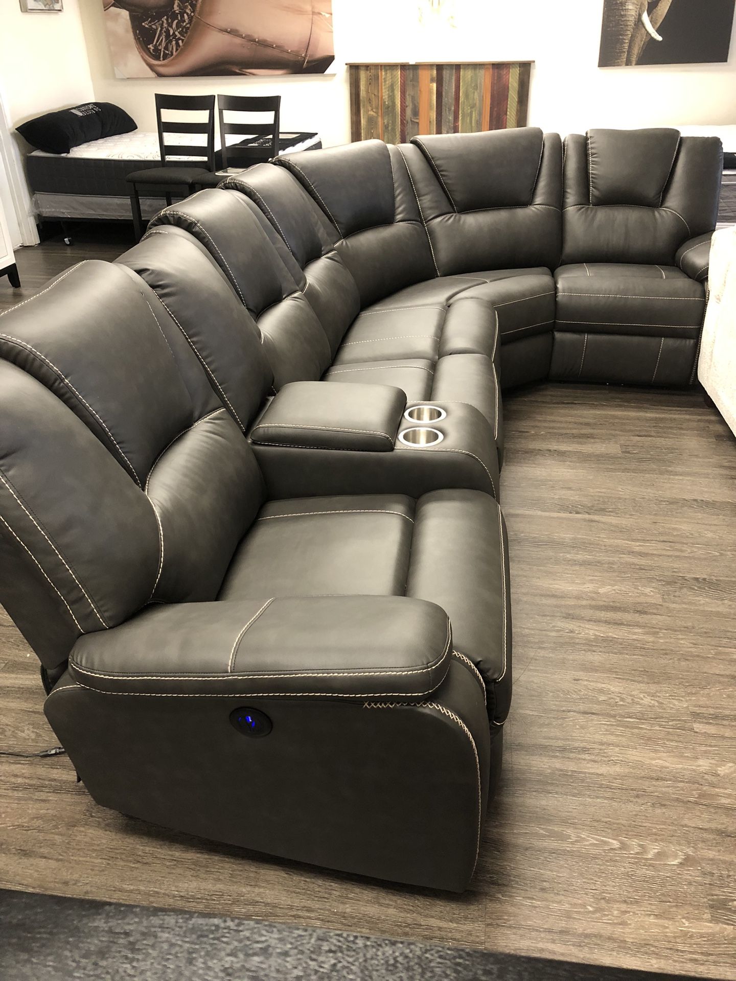 New~ Still In Box Leather Sofa Recliner Sectional 