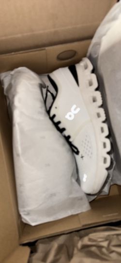 On Running Cloud X 3 White / Black Running Shoes White / On Running - US / US