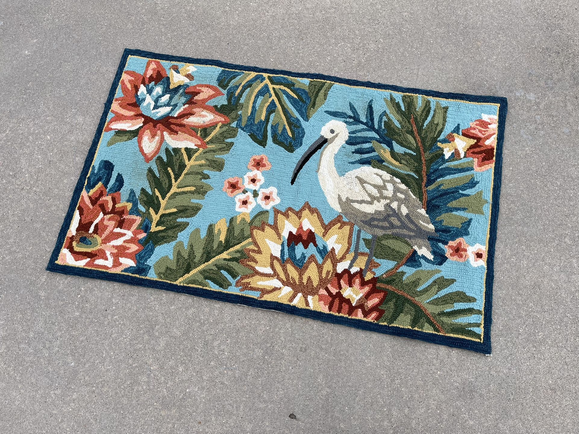 Cool Knitted Flower and Bird Themed Area Rug (2’3”x3’8”)