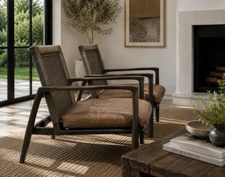Gorgeous pair of crate and barrel accent chairs (2)