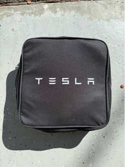 Tesla Mobile Connector (240V + Standard Wall Adapter) – Great Condition