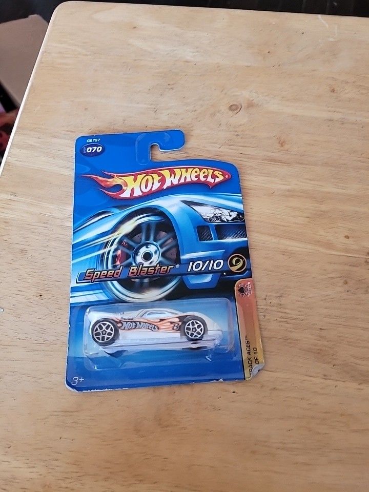 Hot Wheels Track Aces 10/10 (2005) White Speed Blaster Toy Car #070