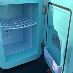 Cosmetic  & Mini Refry $18 