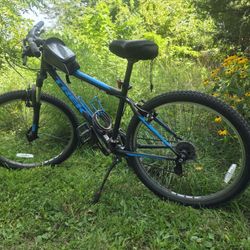 Trek 820 Mountain Bike