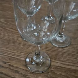 Set of 4 Wine Glasses