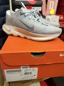 Woman’s Running Shoes 