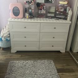 White Dresser, Six Draws