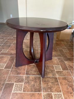 Coffee/Lamp table