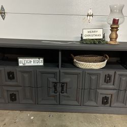 Grey Dresser