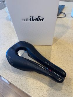 Selle Italia Watt Superflow Carbon