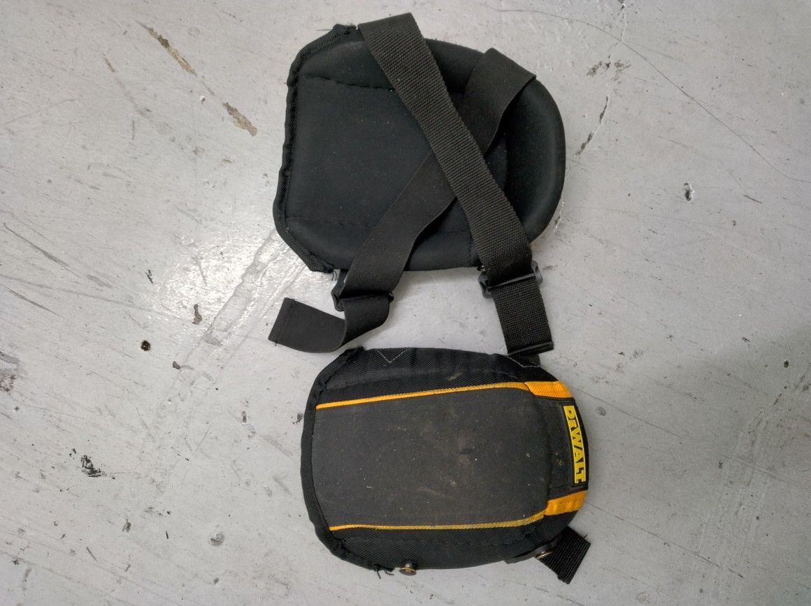 Dewalt Knee Pads for Sale in San Francisco, CA OfferUp