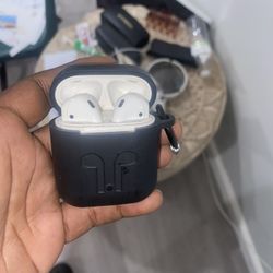 AirPods 