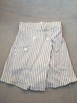 Xs skort pin stripe