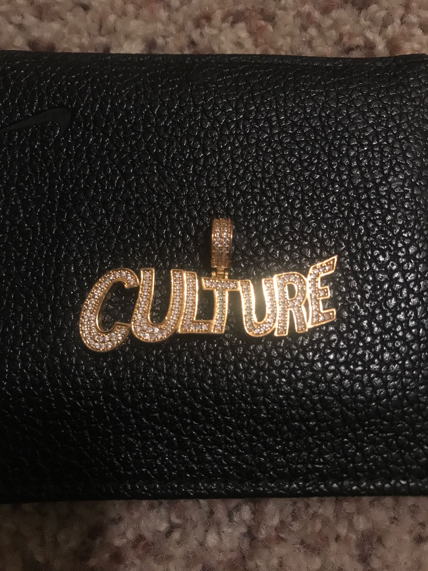 Culture pendant