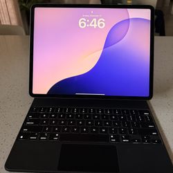 iPad Pro (12.9-inch) + Magic Keyboard 