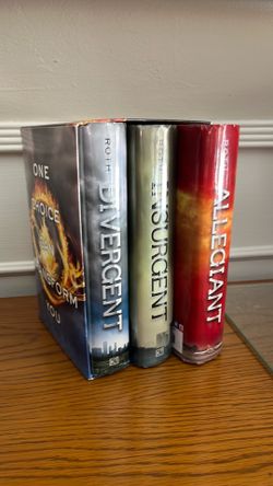 Divergent series hardcover set of 3