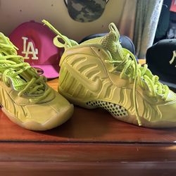 Nike Air Foamposite Pro neon yellow trainers