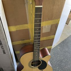 Jasmine S34C Orchestra Style Acoustic Guitar. Natural Finish 50+ bought in past month