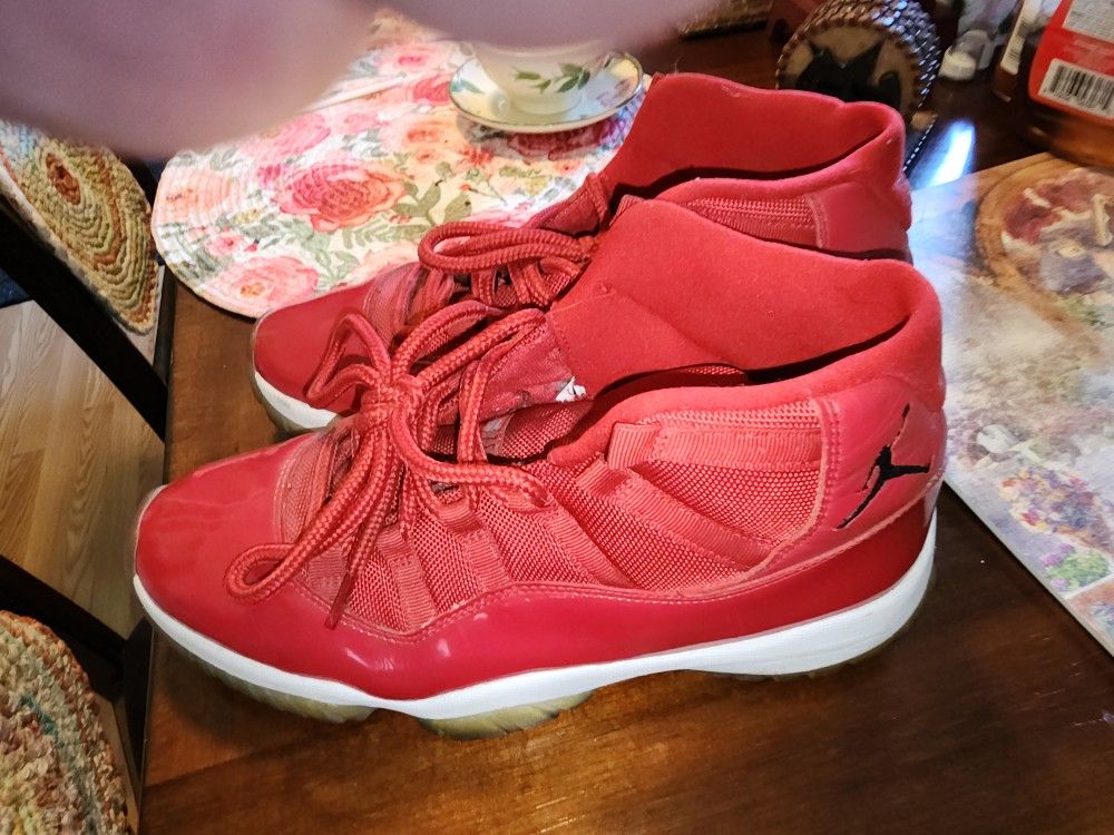 Jordans size 10.5 mens