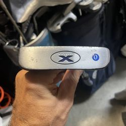 Kids size Tour x golf putter in right gand 19 shaft lenght  Used