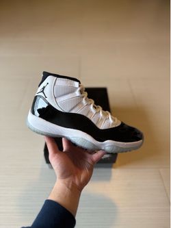 Nike air Jordan retro 11 concord size 9