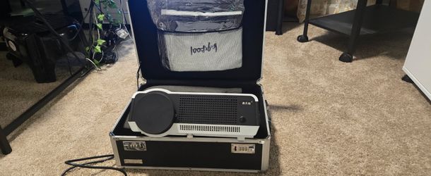 Projector With Motorized Screen