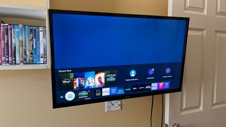 32 inches Samsung TV plus TV Wall  Mount(full -motion)