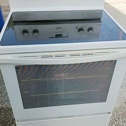 ELECTRIC DRYER LIKE NEW 
