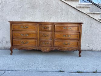 Vintage Thomasville dresser
