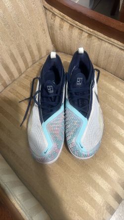 Nikes 81/2 for man 91/2 for woman