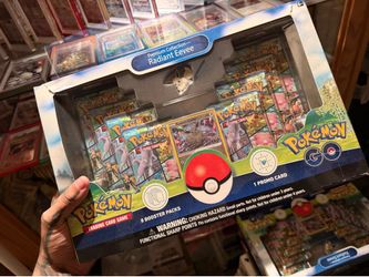Pokemon GO Premium Collection [Radiant Eevee]