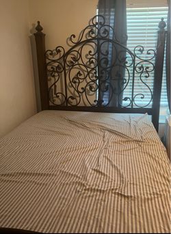 Wood Cabinet/ Nightstand+ Queen Bed