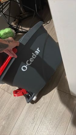 Cedar mop bucket