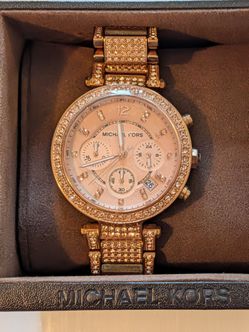 Michael Kors Rose gold watch w studs