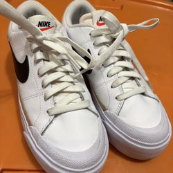 Nike 6 Women Or 4.5y