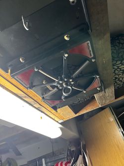 Spider mount for heavy bag