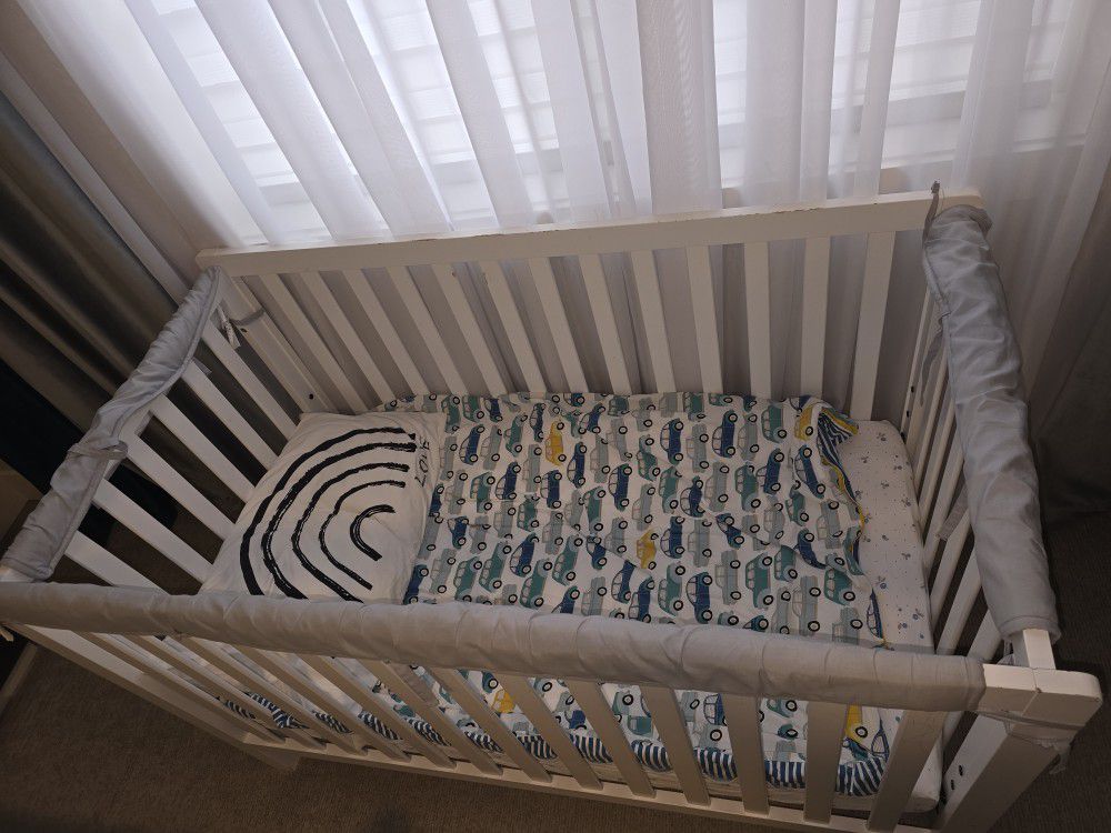Crib For Newborn Up to To 5 Year Old babies 