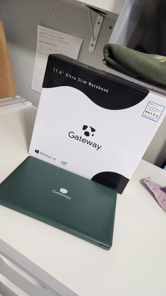 Gateway Ultra Slim Notebook