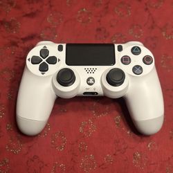 PlayStation 4 DualShock PS4 Controller White