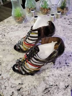 Dark brown 3-in heels size 8, Madden girl